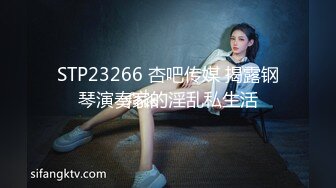 性感漂亮的牛仔短裙美女被男友掀开裙子骑在屁股上各种爆插