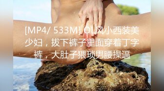 性感的年轻小萝莉，全程露脸丝袜情趣带着情趣小乳夹好刺激