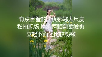 骚妻说要嘴里吃一个鸡巴逼里塞一个鸡巴