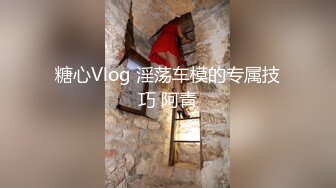 富姐调教漂亮女奴给夫妻俩舔逼吹机吧口舌超赞