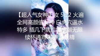 小伙弄醒熟睡的女友操逼