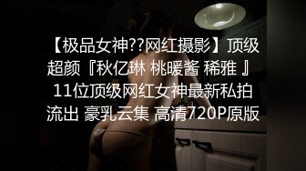 [MP4/ 2.05G] 新人面罩骚女一女3男淫乱啪轮换着操，脱下内衣撩起裙子摸逼，后入抽插上位骑乘