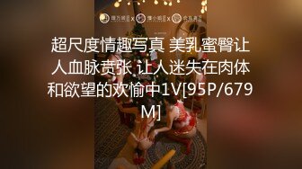 翘臀嫩逼女上后入，滴下来的是精液还是白浆？