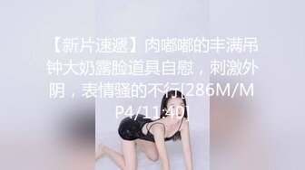 老婆逼里一个鸡巴嘴里还得含一个