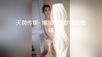 高颜值美眉大摆锤 朋友又来求ID了 顶住啊 再多的擦边大摆锤 可是越界了 你让哥们连裤衩都不剩