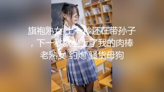 家庭摄像头破解真实偸拍，关系有点混乱的大户人家淫荡生活，大奶女儿日常换衣她妈妈韵味十足喜欢裸聊还与姑爷偸情 (2)